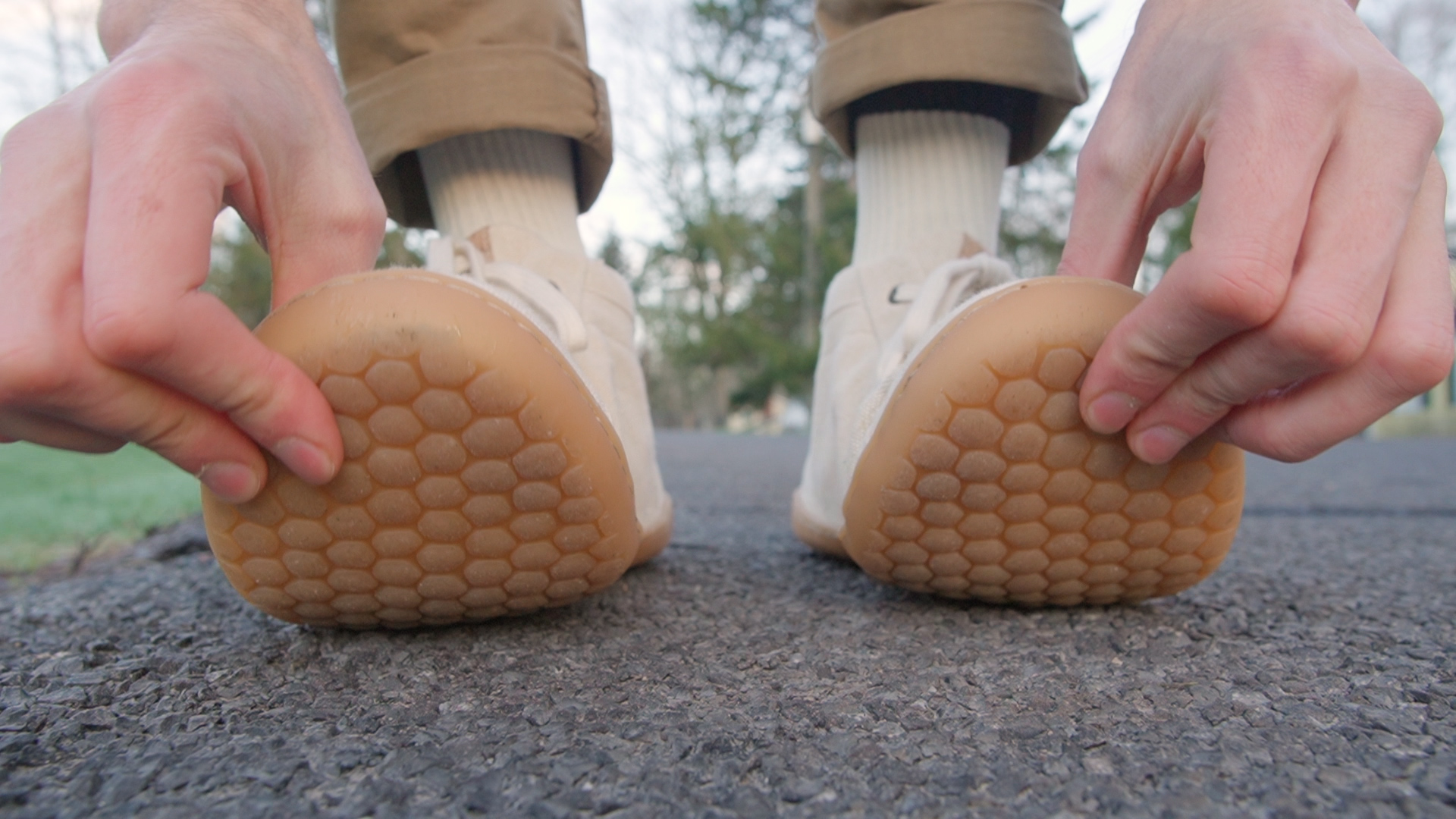 Mukishoes Duna Review Flex Front Road