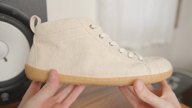 Mukishoes Duna Features Showcase Desk Edited