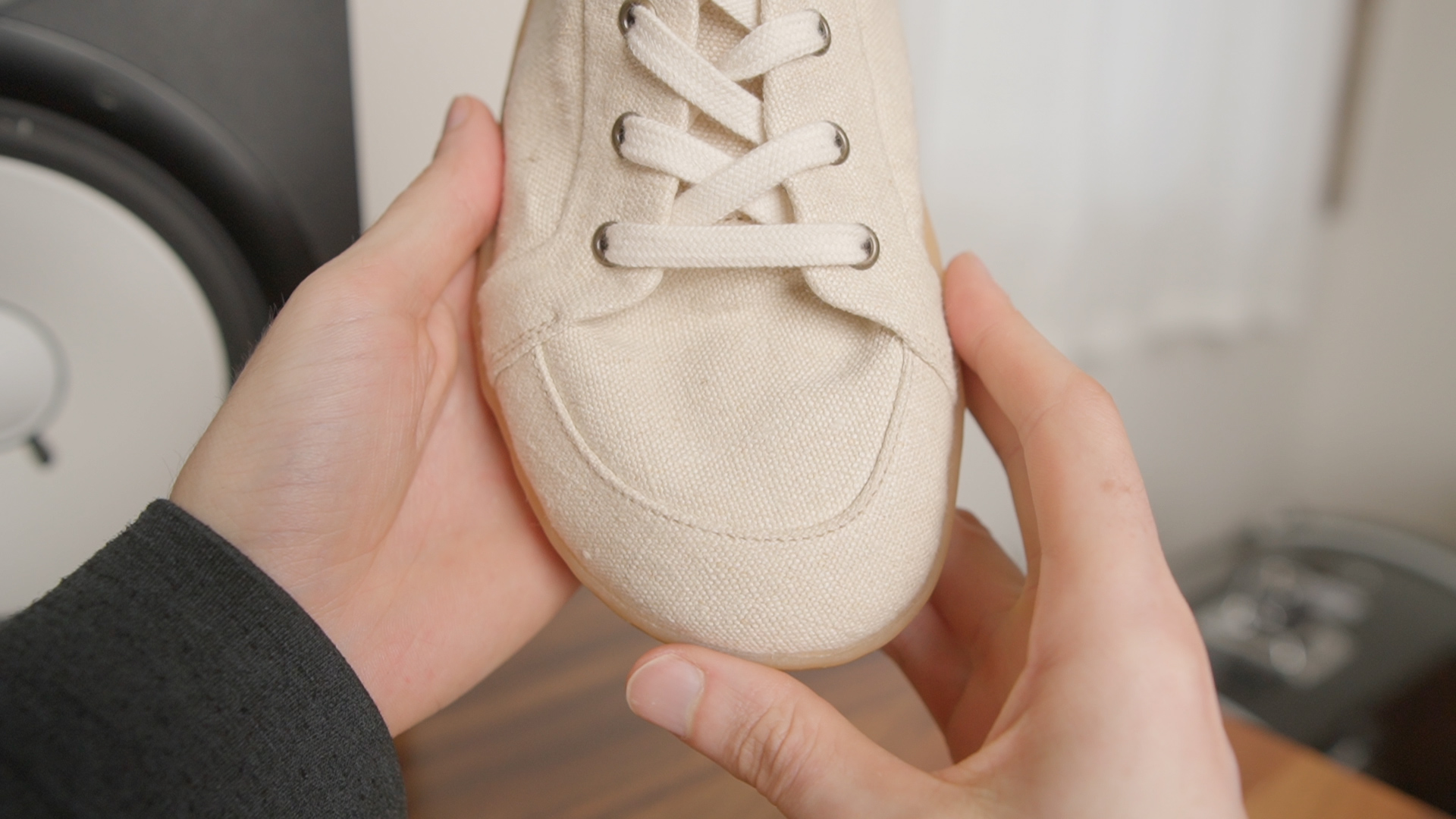 Mukishoes Duna Review Extra Wide Toebox Desk